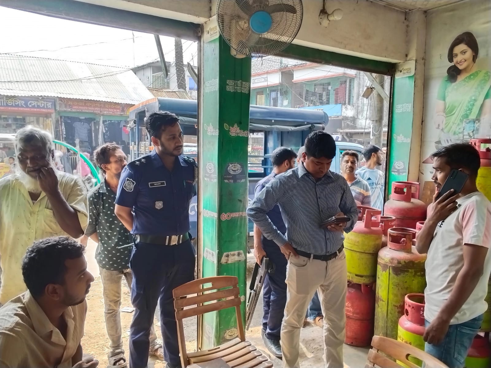 কালীগঞ্জে ভোক্তা অধিকার আইনে ১৮ হাজার টাকা জরিমানা