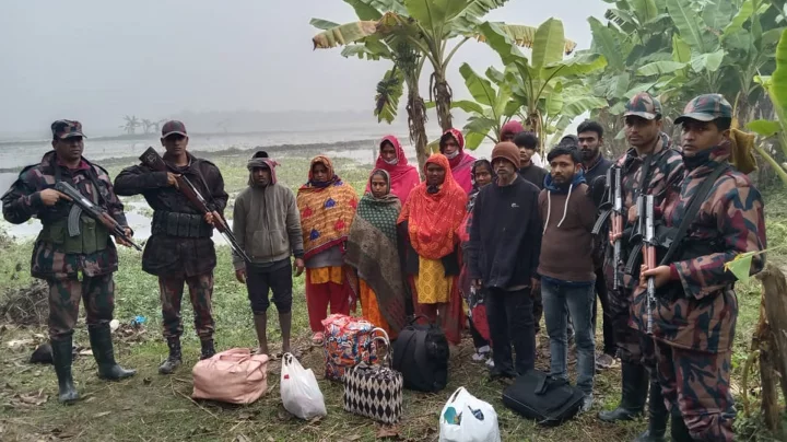 চাঁপাইনবাবগঞ্জে অবৈধ অনুপ্রবেশের অভিযোগে আটক ২৭