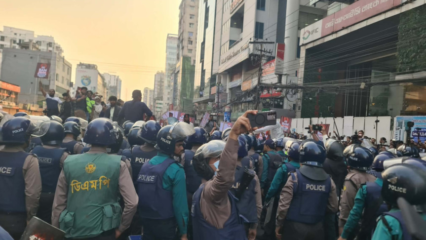 ‘মার্চ টু ইন্ডিয়ান হাইকমিশন’ আটকে দিল পুলিশ