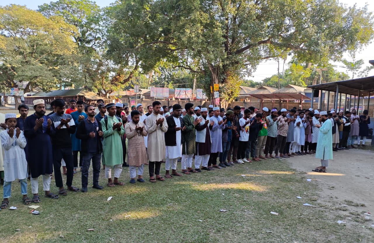 ওসমান হাদির হত্যাকাণ্ডের প্রতিবাদে সুন্দরগঞ্জে গায়েবানা জানাজা