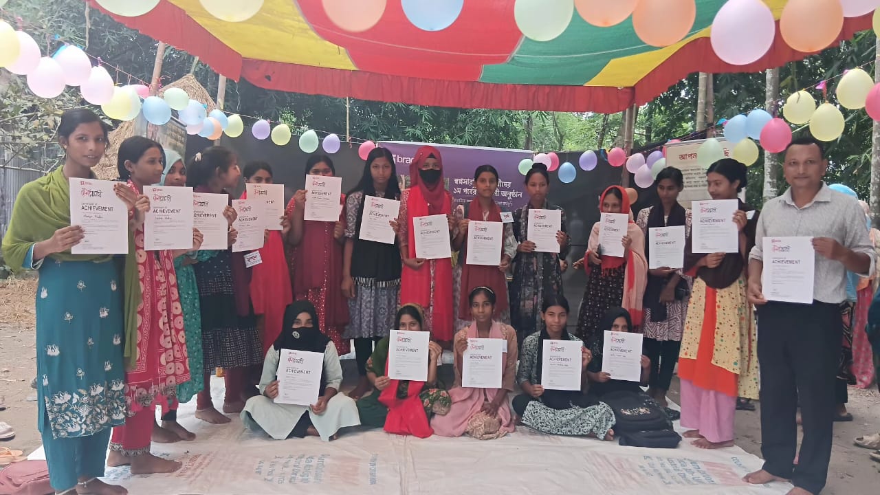স্বপ্নসারথি দলের প্রথম পর্বের সমাপনী অনুষ্ঠান ও সনদ বিতরণ স্বপ্নসারথি দলের প্রথম পর্বের সমাপনী অনুষ্ঠান ও সনদ বিতরণ