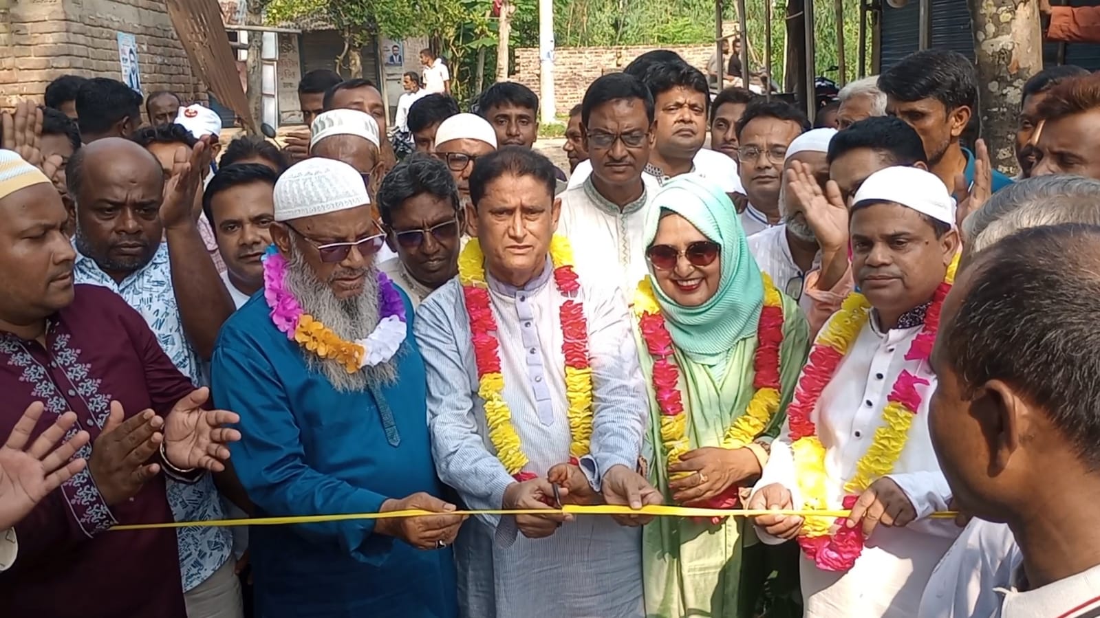 মান্দায় ১ কোটি ৭ লাখ টাকার রাস্তা পাকাকরণ কাজের উদ্বোধন করলেন এমপি ডাঃ টিপু মান্দায় ১ কোটি ৭ লাখ টাকার রাস্তা পাকাকরণ কাজের উদ্বোধন করলেন এমপি ডাঃ টিপু