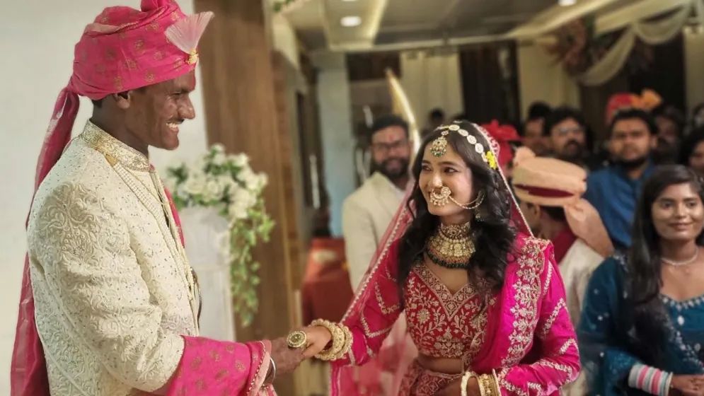 ভারতে বর-কনের গায়ের রঙ নিয়ে ট্রলিং, বিয়ের ছবি দেখে দেয়া হচ্ছে 'গোল্ড-ডিগার’ ট্যাগ