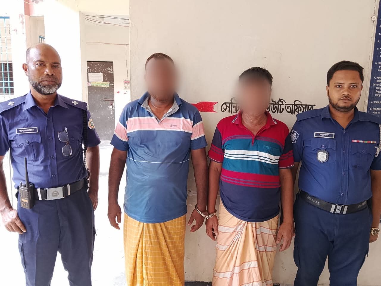 মঠবাড়িয়ায় ইয়াবার চালান জব্দ মঠবাড়িয়ায় ইয়াবার চালান জব্দ