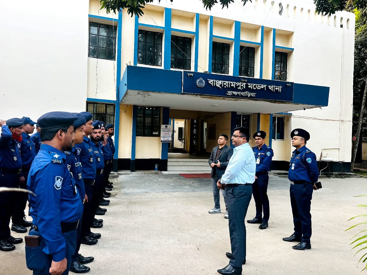 পুলিশ সুপার কর্তৃক জেলা পুলিশের বিভিন্ন ইউনিট পরিদর্শন